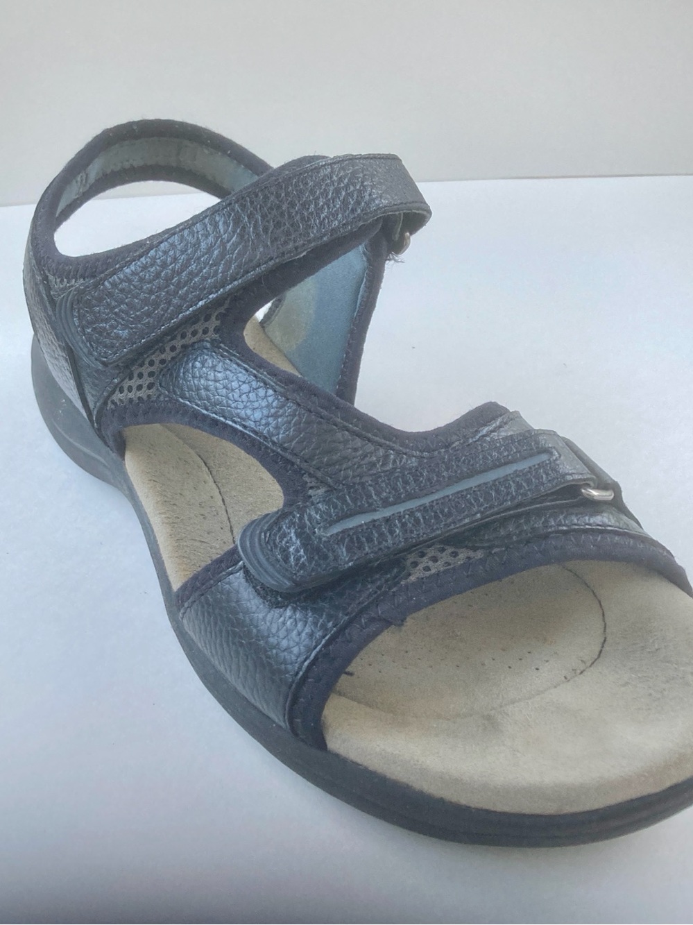 Clarks Black Leather Adjustable Strap Sandals - Picture 4 of 7
